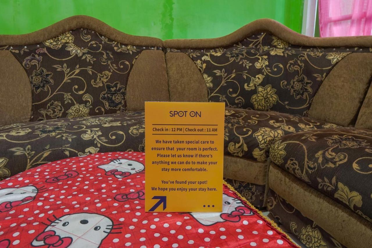 בניוואנגי Gandrung Payungan Family Inn מראה חיצוני תמונה