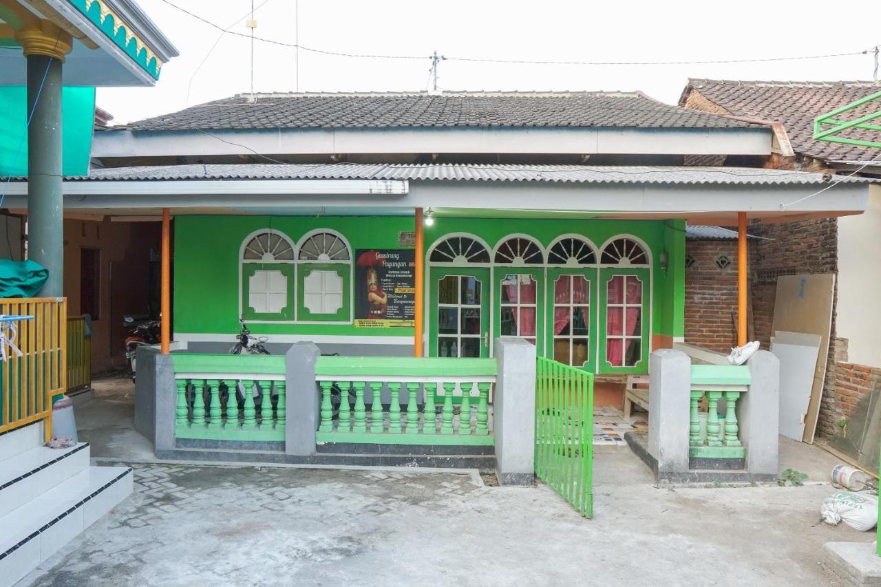 בניוואנגי Gandrung Payungan Family Inn מראה חיצוני תמונה