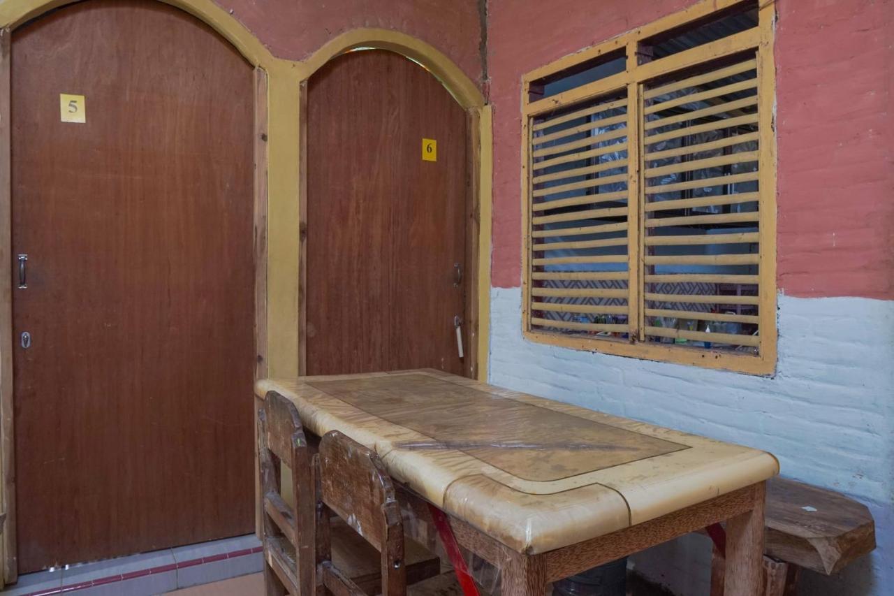 בניוואנגי Gandrung Payungan Family Inn מראה חיצוני תמונה